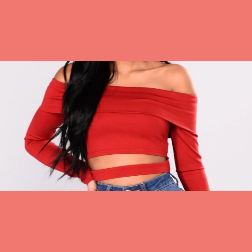 Red Off Shoulder Long Sleeve Crop Top💢